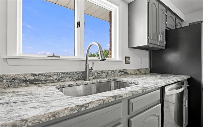 16 Rolling Hills Ave, Irwin, 15642, 3 Bedroom Bedrooms, 8 Room Rooms,1.1 BathroomBathrooms,Residential,For Sale,Rolling Hills Ave,1776366