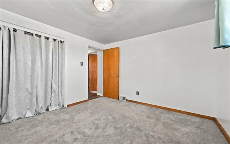 16 Rolling Hills Ave, Irwin, 15642, 3 Bedroom Bedrooms, 8 Room Rooms,1.1 BathroomBathrooms,Residential,For Sale,Rolling Hills Ave,1776366