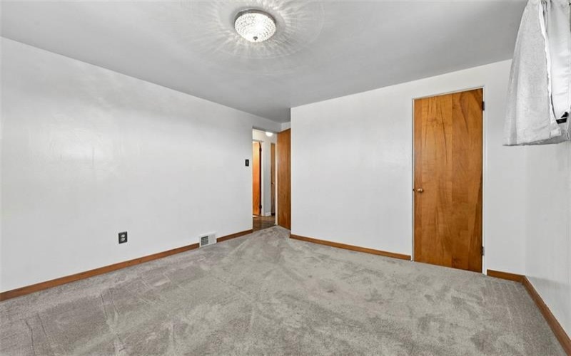 16 Rolling Hills Ave, Irwin, 15642, 3 Bedroom Bedrooms, 8 Room Rooms,1.1 BathroomBathrooms,Residential,For Sale,Rolling Hills Ave,1776366