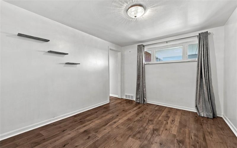 16 Rolling Hills Ave, Irwin, 15642, 3 Bedroom Bedrooms, 8 Room Rooms,1.1 BathroomBathrooms,Residential,For Sale,Rolling Hills Ave,1776366