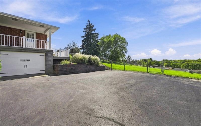 16 Rolling Hills Ave, Irwin, 15642, 3 Bedroom Bedrooms, 8 Room Rooms,1.1 BathroomBathrooms,Residential,For Sale,Rolling Hills Ave,1776366