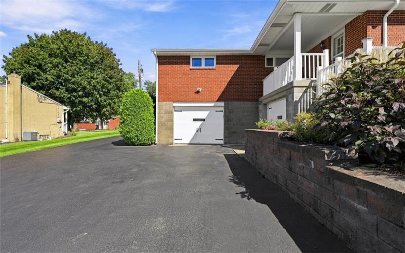 16 Rolling Hills Ave, Irwin, 15642, 3 Bedroom Bedrooms, 8 Room Rooms,1.1 BathroomBathrooms,Residential,For Sale,Rolling Hills Ave,1776366