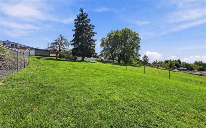 16 Rolling Hills Ave, Irwin, 15642, 3 Bedroom Bedrooms, 8 Room Rooms,1.1 BathroomBathrooms,Residential,For Sale,Rolling Hills Ave,1776366