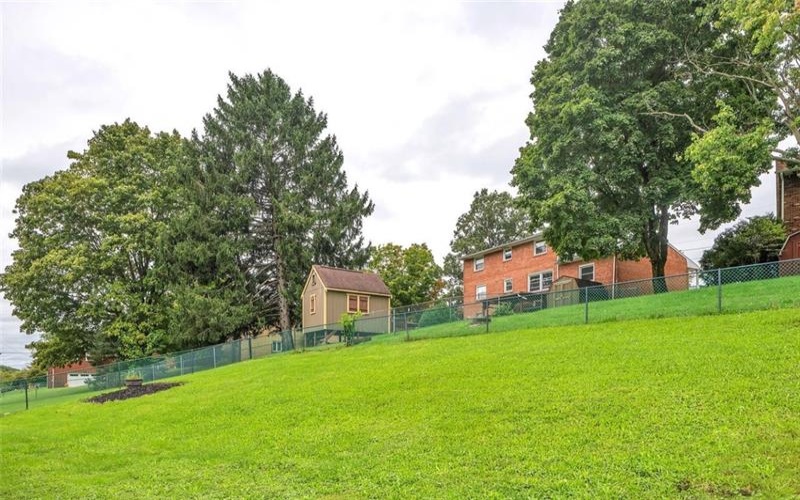 303 Pine Dr, New Stanton, 15672, 3 Bedroom Bedrooms, 8 Room Rooms,1.1 BathroomBathrooms,Residential,For Sale,Pine Dr,1776377