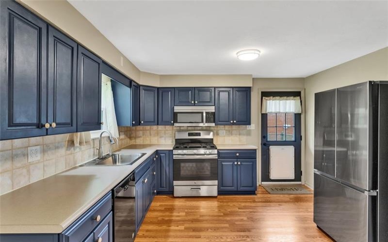 303 Pine Dr, New Stanton, 15672, 3 Bedroom Bedrooms, 8 Room Rooms,1.1 BathroomBathrooms,Residential,For Sale,Pine Dr,1776377
