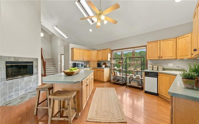 327 Sugar Run Rd, Waynesburg, 15370, 4 Bedroom Bedrooms, ,2.2 BathroomBathrooms,Farm-acreage-lot,For Sale,6 Stall Barn, 2 Run-ins,Sugar Run Rd,1776380