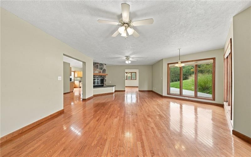 327 Sugar Run Rd, Waynesburg, 15370, 4 Bedroom Bedrooms, ,2.2 BathroomBathrooms,Farm-acreage-lot,For Sale,6 Stall Barn, 2 Run-ins,Sugar Run Rd,1776380