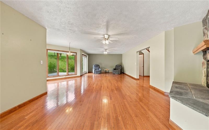 327 Sugar Run Rd, Waynesburg, 15370, 4 Bedroom Bedrooms, ,2.2 BathroomBathrooms,Farm-acreage-lot,For Sale,6 Stall Barn, 2 Run-ins,Sugar Run Rd,1776380