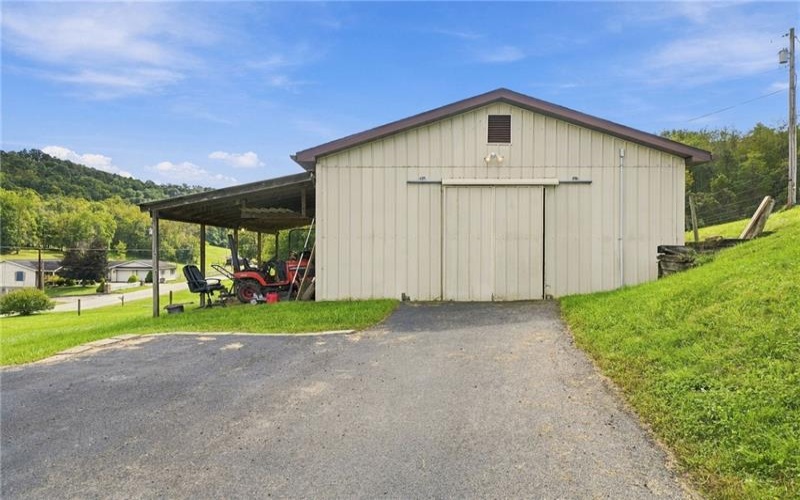 327 Sugar Run Rd, Waynesburg, 15370, 4 Bedroom Bedrooms, ,2.2 BathroomBathrooms,Farm-acreage-lot,For Sale,6 Stall Barn, 2 Run-ins,Sugar Run Rd,1776380