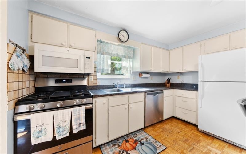 3330 Shady Drive, Murrysville, 15668, 5 Bedroom Bedrooms, 10 Room Rooms,2.1 BathroomBathrooms,Residential,For Sale,Shady Drive,1776397