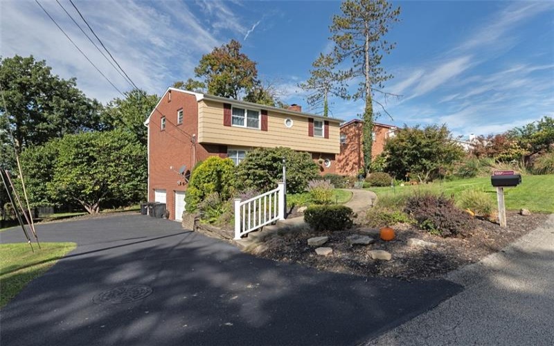 3330 Shady Drive, Murrysville, 15668, 5 Bedroom Bedrooms, 10 Room Rooms,2.1 BathroomBathrooms,Residential,For Sale,Shady Drive,1776397