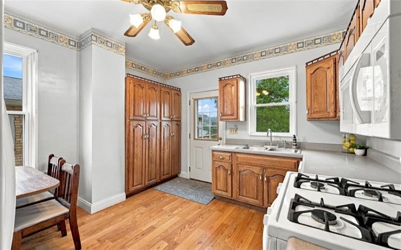 123 Freeport, Delmont, 15626, 4 Bedroom Bedrooms, 10 Room Rooms,1.1 BathroomBathrooms,Residential,For Sale,Freeport,1776404
