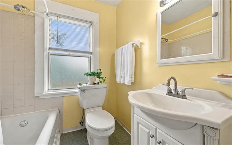 123 Freeport, Delmont, 15626, 4 Bedroom Bedrooms, 10 Room Rooms,1.1 BathroomBathrooms,Residential,For Sale,Freeport,1776404