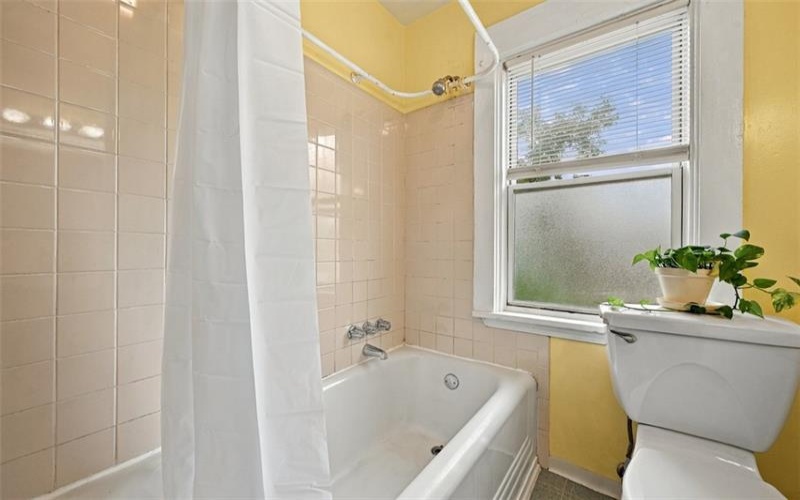 123 Freeport, Delmont, 15626, 4 Bedroom Bedrooms, 10 Room Rooms,1.1 BathroomBathrooms,Residential,For Sale,Freeport,1776404