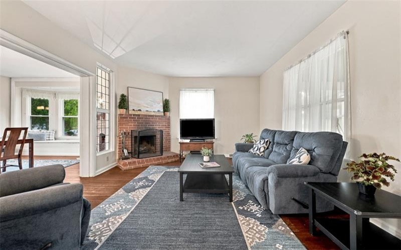 123 Freeport, Delmont, 15626, 4 Bedroom Bedrooms, 10 Room Rooms,1.1 BathroomBathrooms,Residential,For Sale,Freeport,1776404