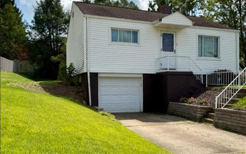 1 Anderson Court, Monessen, 15062, 2 Bedroom Bedrooms, 4 Room Rooms,1 BathroomBathrooms,Residential,For Sale,Anderson Court,1771381