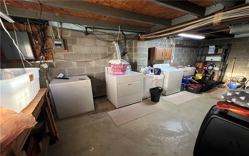108 N. 1st St, Masontown, 15461, 3 Bedroom Bedrooms, ,2.1 BathroomBathrooms,Residential,For Sale,N. 1st St,1774320