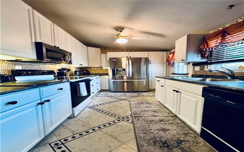 108 N. 1st St, Masontown, 15461, 3 Bedroom Bedrooms, ,2.1 BathroomBathrooms,Residential,For Sale,N. 1st St,1774320