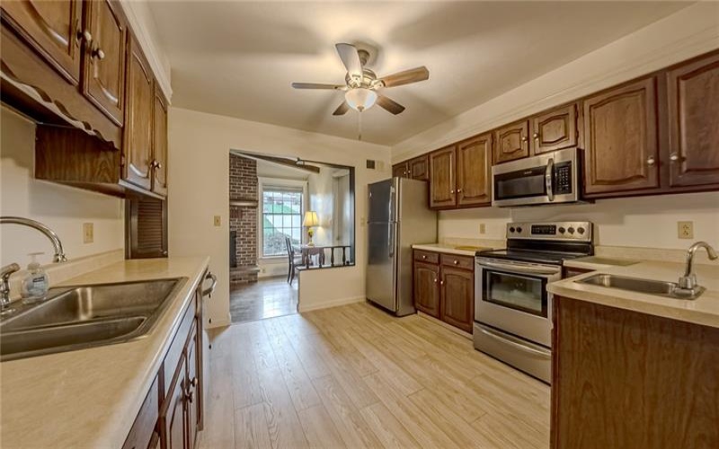 410 MATTY DRIVE, ROSTRAVER, 15012, 4 Bedroom Bedrooms, 10 Room Rooms,3 BathroomBathrooms,Residential,For Sale,MATTY DRIVE,1776447