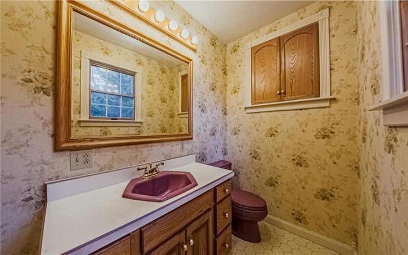 410 MATTY DRIVE, ROSTRAVER, 15012, 4 Bedroom Bedrooms, 10 Room Rooms,3 BathroomBathrooms,Residential,For Sale,MATTY DRIVE,1776447