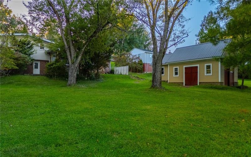 410 MATTY DRIVE, ROSTRAVER, 15012, 4 Bedroom Bedrooms, 10 Room Rooms,3 BathroomBathrooms,Residential,For Sale,MATTY DRIVE,1776447