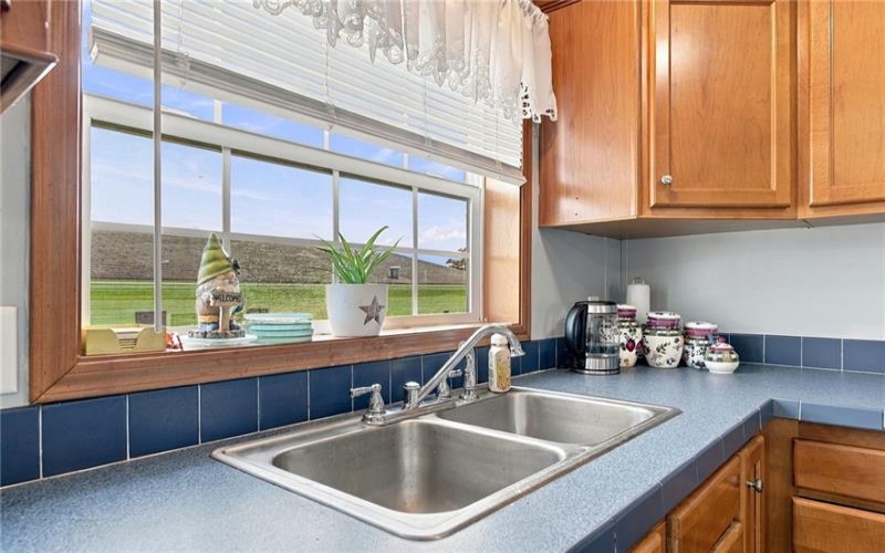 208 KNIGHT DRIVE, ROSTRAVER, 15012, 3 Bedroom Bedrooms, 5 Room Rooms,2 BathroomBathrooms,Residential,For Sale,KNIGHT DRIVE,1775486