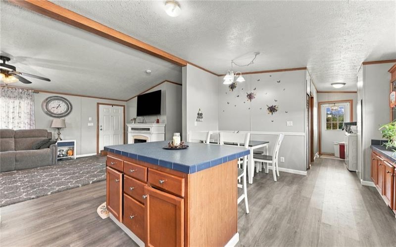 208 KNIGHT DRIVE, ROSTRAVER, 15012, 3 Bedroom Bedrooms, 5 Room Rooms,2 BathroomBathrooms,Residential,For Sale,KNIGHT DRIVE,1775486