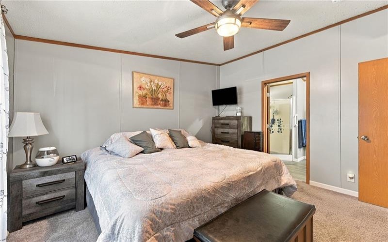 208 KNIGHT DRIVE, ROSTRAVER, 15012, 3 Bedroom Bedrooms, 5 Room Rooms,2 BathroomBathrooms,Residential,For Sale,KNIGHT DRIVE,1775486
