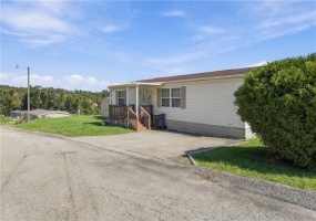208 KNIGHT DRIVE, ROSTRAVER, 15012, 3 Bedroom Bedrooms, 5 Room Rooms,2 BathroomBathrooms,Residential,For Sale,KNIGHT DRIVE,1775486