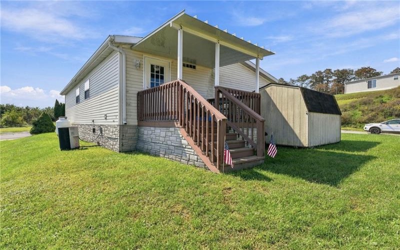 208 KNIGHT DRIVE, ROSTRAVER, 15012, 3 Bedroom Bedrooms, 5 Room Rooms,2 BathroomBathrooms,Residential,For Sale,KNIGHT DRIVE,1775486