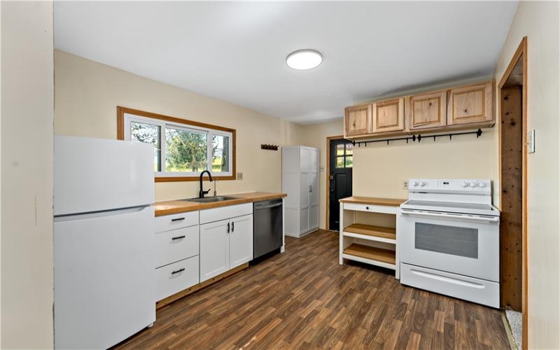 358 Municipal Dr, Rostraver, 15012, 1 Bedroom Bedrooms, ,1 BathroomBathrooms,Residential,For Sale,Municipal Dr,1776464