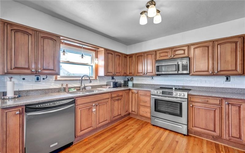 111 Hitchman, Mount Pleasant, 15666, 3 Bedroom Bedrooms, ,2.1 BathroomBathrooms,Residential,For Sale,Hitchman,1776494