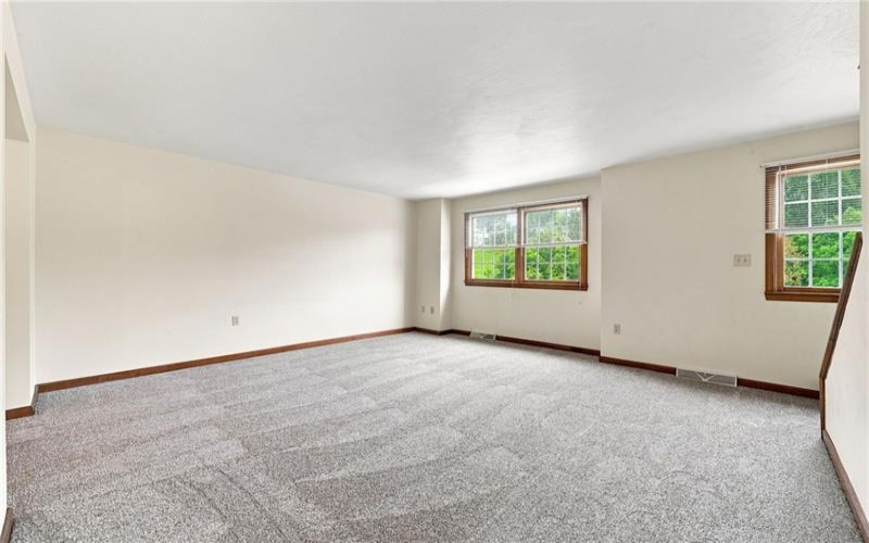 1124 CRANSTON DRIVE, Greensburg, 15601, 2 Bedroom Bedrooms, 6 Room Rooms,1.1 BathroomBathrooms,Residential,For Sale,CRANSTON DRIVE,1770912