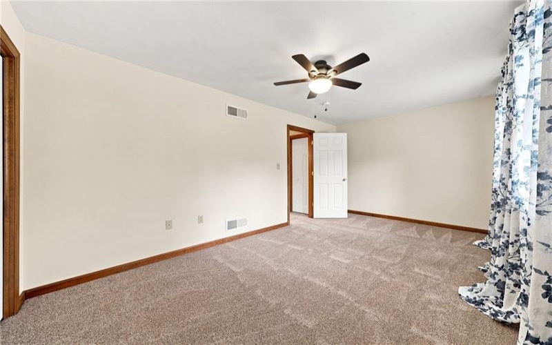 1124 CRANSTON DRIVE, Greensburg, 15601, 2 Bedroom Bedrooms, 6 Room Rooms,1.1 BathroomBathrooms,Residential,For Sale,CRANSTON DRIVE,1770912