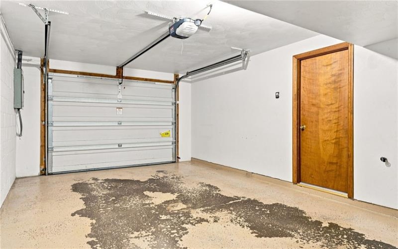 1124 CRANSTON DRIVE, Greensburg, 15601, 2 Bedroom Bedrooms, 6 Room Rooms,1.1 BathroomBathrooms,Residential,For Sale,CRANSTON DRIVE,1770912