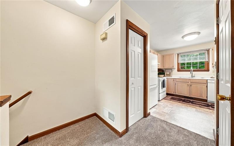 1124 CRANSTON DRIVE, Greensburg, 15601, 2 Bedroom Bedrooms, 6 Room Rooms,1.1 BathroomBathrooms,Residential,For Sale,CRANSTON DRIVE,1770912