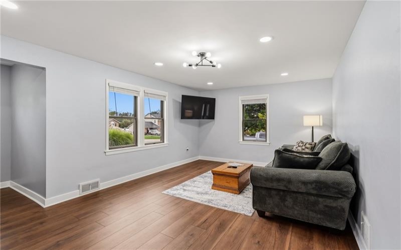 3298 Harvard St, Lower Burrell, 15068, 3 Bedroom Bedrooms, 6 Room Rooms,2 BathroomBathrooms,Residential,For Sale,Harvard St,1775459