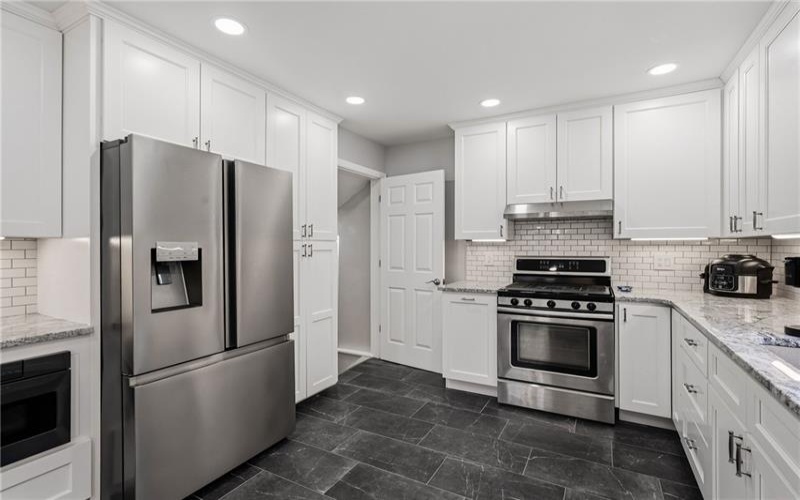 3298 Harvard St, Lower Burrell, 15068, 3 Bedroom Bedrooms, 6 Room Rooms,2 BathroomBathrooms,Residential,For Sale,Harvard St,1775459