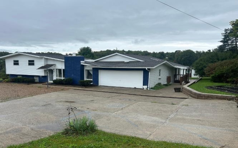 7696 National Pike, Uniontown, 15401, 3 Bedroom Bedrooms, ,2 BathroomBathrooms,Residential,For Sale,National Pike,1775468
