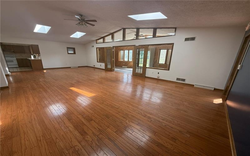 7696 National Pike, Uniontown, 15401, 3 Bedroom Bedrooms, ,2 BathroomBathrooms,Residential,For Sale,National Pike,1775468