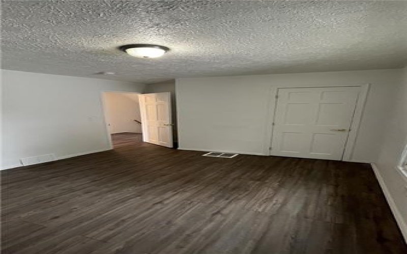 62 Whiteman Ave, Uniontown, 15401, 2 Bedroom Bedrooms, ,1 BathroomBathrooms,Lease,For Rent,Whiteman Ave,1775931