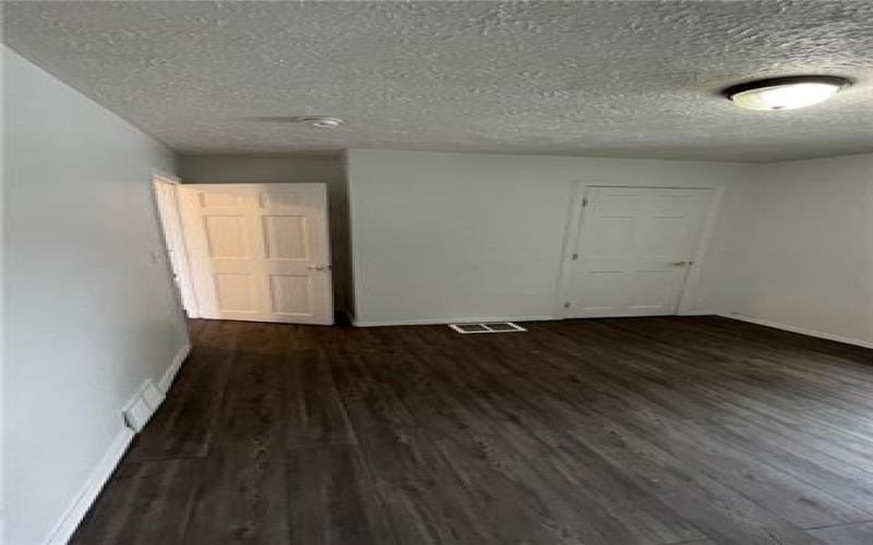 62 Whiteman Ave, Uniontown, 15401, 2 Bedroom Bedrooms, ,1 BathroomBathrooms,Lease,For Rent,Whiteman Ave,1775931