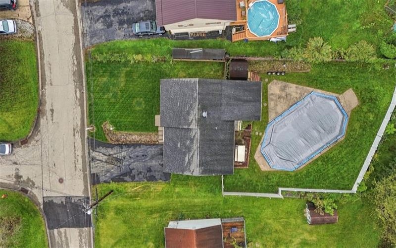 710 Butterfield Drive, Irwin, 15642, 3 Bedroom Bedrooms, 8 Room Rooms,1.1 BathroomBathrooms,Residential,For Sale,Butterfield Drive,1776136