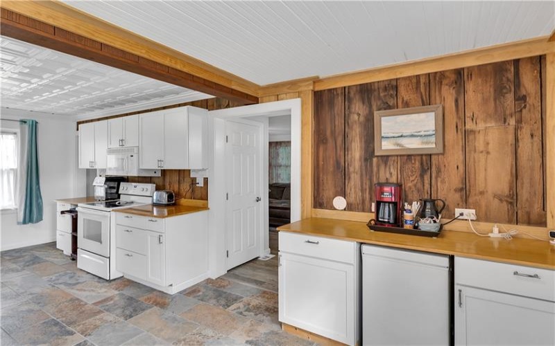 31 Penn, MANOR, 15665, 4 Bedroom Bedrooms, 8 Room Rooms,2 BathroomBathrooms,Residential,For Sale,Penn,1776514