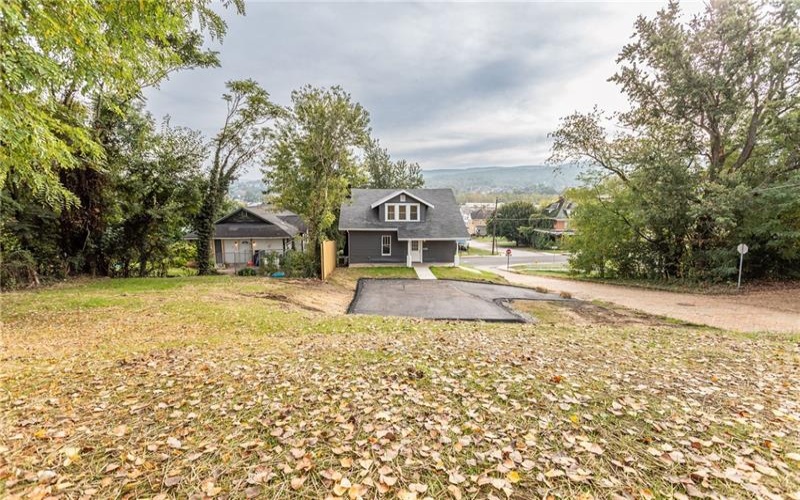 156 Ninth Street, Connellsville, 15425, 3 Bedroom Bedrooms, 6 Room Rooms,2 BathroomBathrooms,Residential,For Sale,Ninth Street,1776533