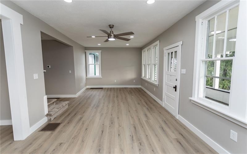 156 Ninth Street, Connellsville, 15425, 3 Bedroom Bedrooms, 6 Room Rooms,2 BathroomBathrooms,Residential,For Sale,Ninth Street,1776533