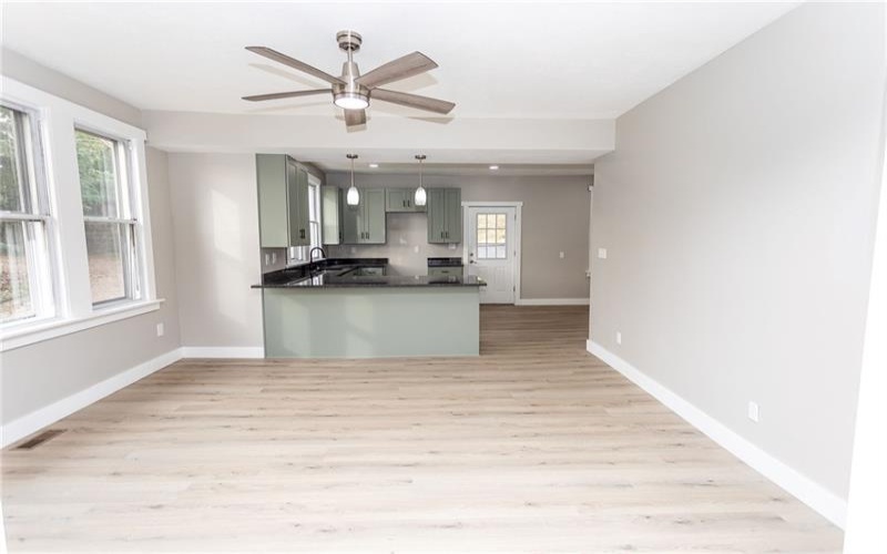 156 Ninth Street, Connellsville, 15425, 3 Bedroom Bedrooms, 6 Room Rooms,2 BathroomBathrooms,Residential,For Sale,Ninth Street,1776533