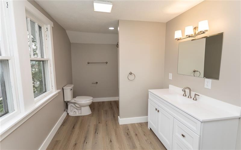 156 Ninth Street, Connellsville, 15425, 3 Bedroom Bedrooms, 6 Room Rooms,2 BathroomBathrooms,Residential,For Sale,Ninth Street,1776533