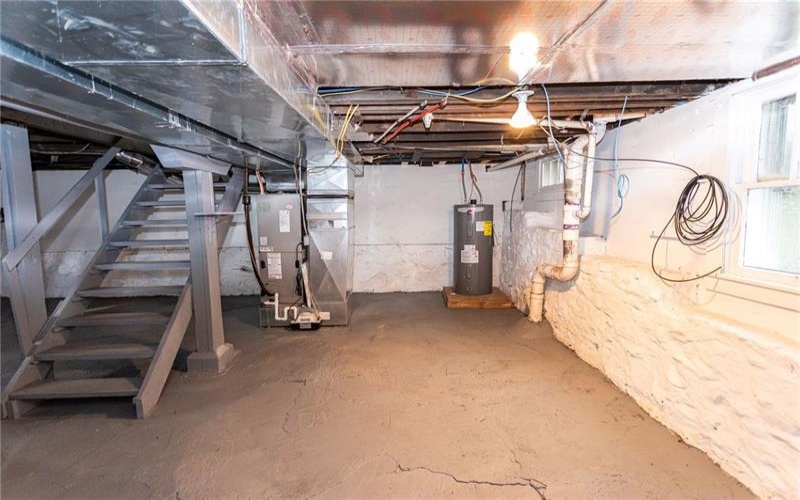 156 Ninth Street, Connellsville, 15425, 3 Bedroom Bedrooms, 6 Room Rooms,2 BathroomBathrooms,Residential,For Sale,Ninth Street,1776533
