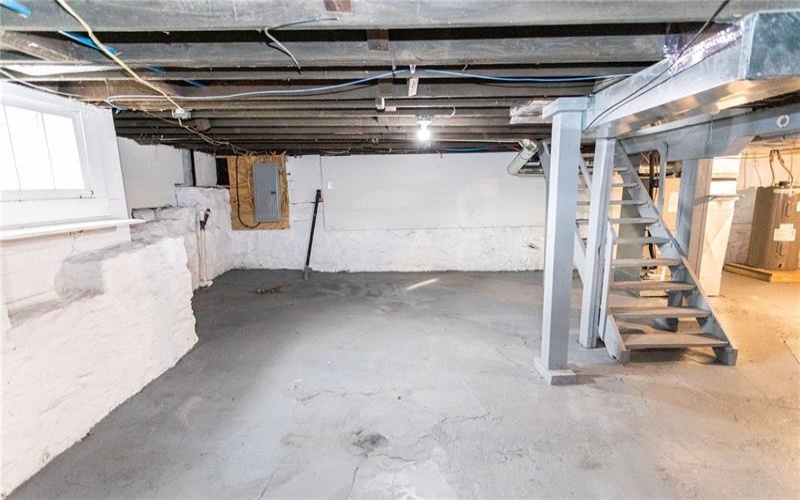 156 Ninth Street, Connellsville, 15425, 3 Bedroom Bedrooms, 6 Room Rooms,2 BathroomBathrooms,Residential,For Sale,Ninth Street,1776533